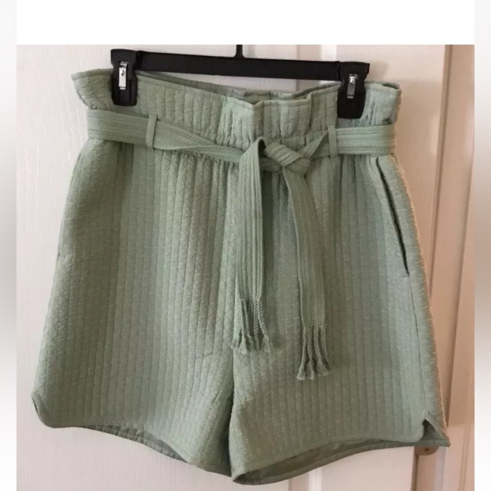 SAMSOE SAMSOE Quilted Paperbag Waist Ember Shorts Vineyard Green Size Medium NWT